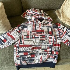 Small Tommy Hilfiger sweater with hoodie for unisex kids